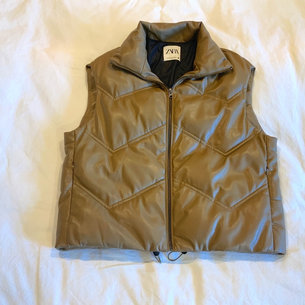 ZARA NWOT faux leather puffer vest, size XS